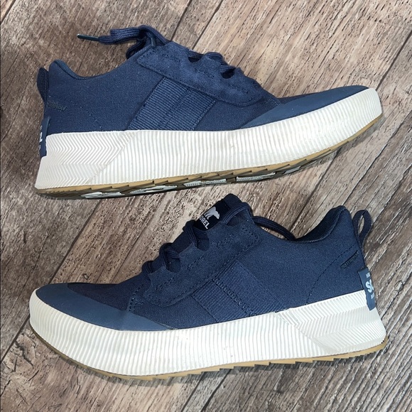 Sorel Women's Out N About III Low Waterproof Sneakers - Picture 5 of 8